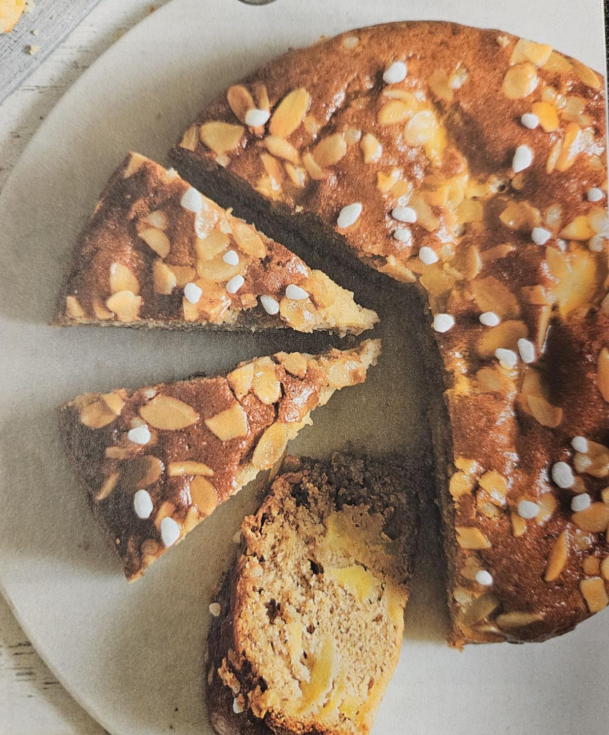 Koláč s jablky a mandlemi